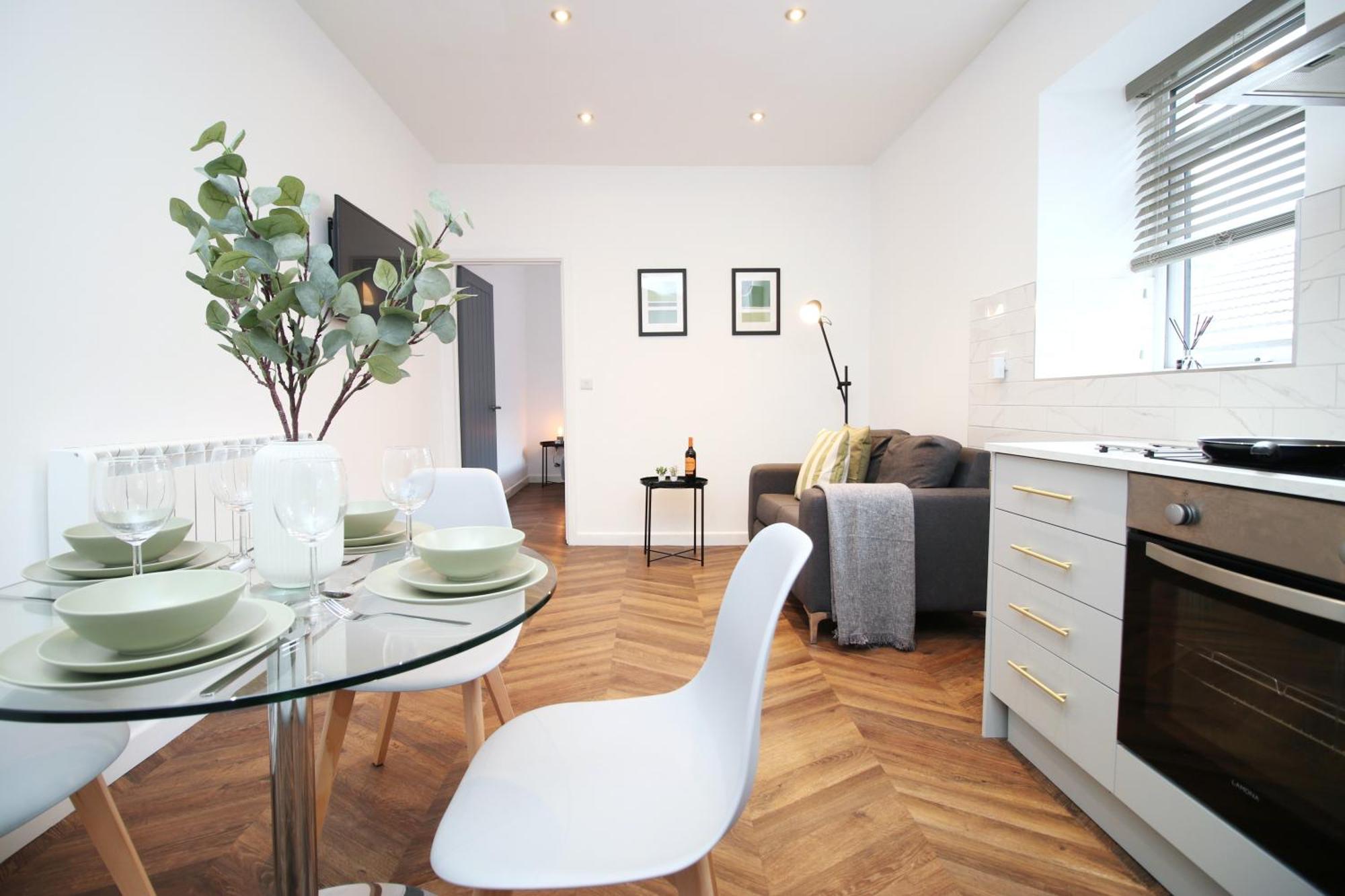 Fully Equipped Kitchen, Parking, City Centre Swansea Zewnętrze zdjęcie