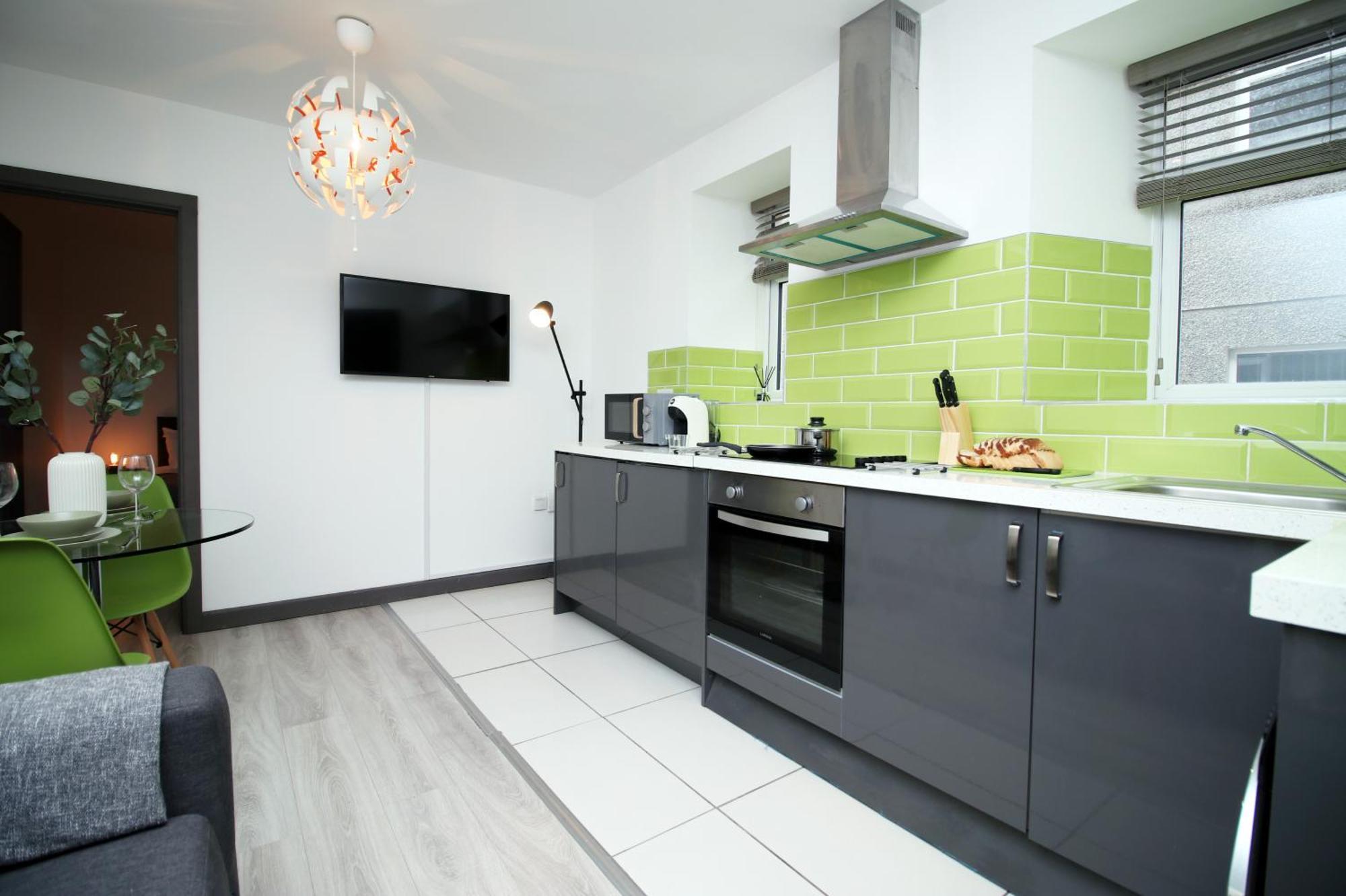 Fully Equipped Kitchen, Parking, City Centre Swansea Zewnętrze zdjęcie