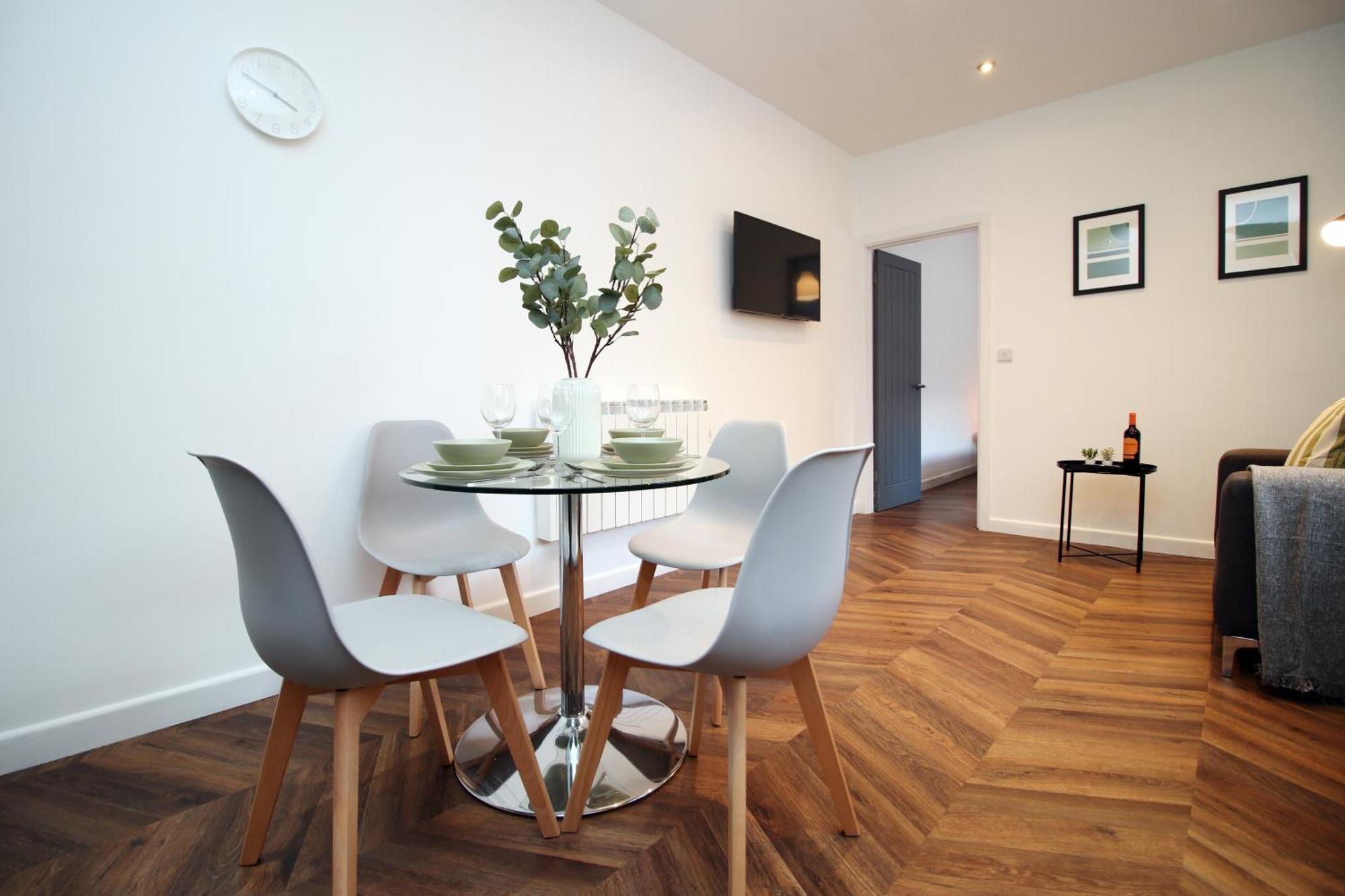 Fully Equipped Kitchen, Parking, City Centre Swansea Zewnętrze zdjęcie