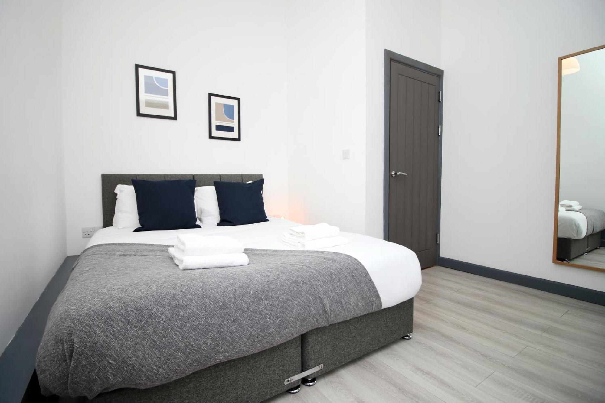 Fully Equipped Kitchen, Parking, City Centre Swansea Zewnętrze zdjęcie