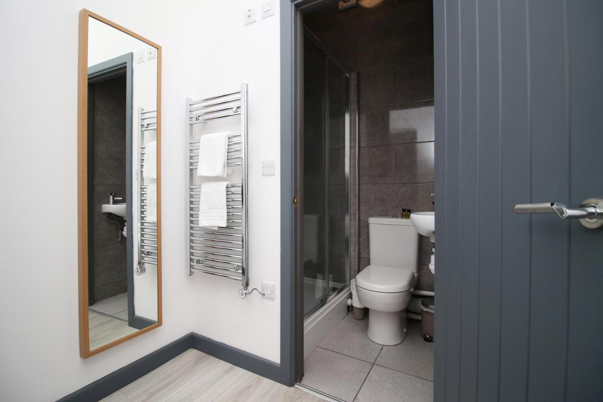 Fully Equipped Kitchen, Parking, City Centre Swansea Zewnętrze zdjęcie