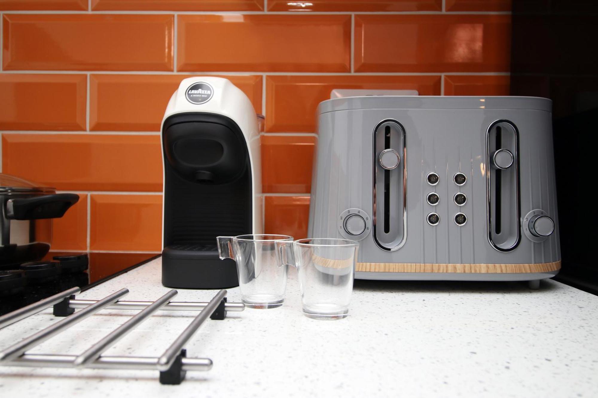 Fully Equipped Kitchen, Parking, City Centre Swansea Zewnętrze zdjęcie